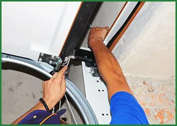 Quality Garage Door New York, NY 212-918-5407 - garagedoor-spring-repair-t-21-gr-39m